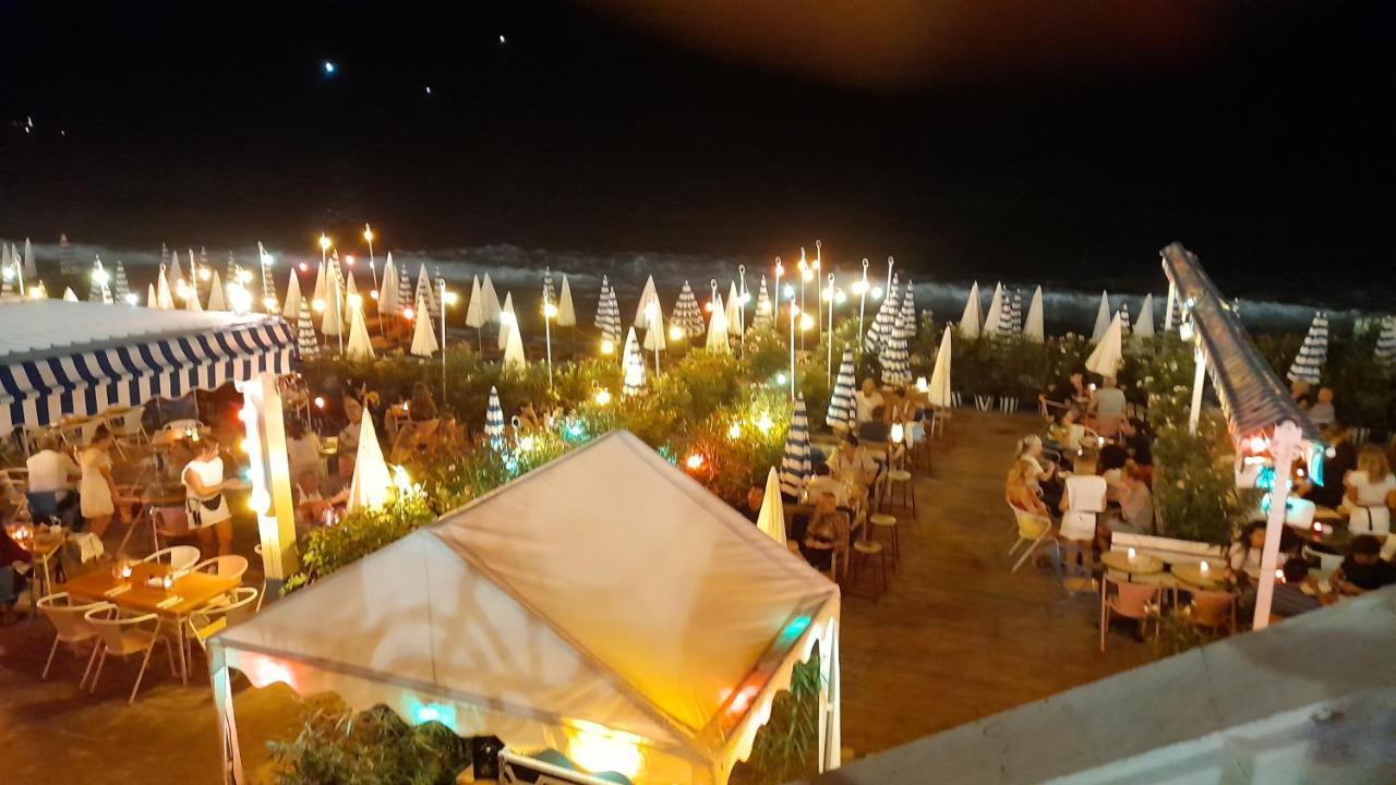 Nice Beau 2 Pieces Atypique-Original 200 M Mer, Promenade Des Anglais, Negresco Bagian luar foto